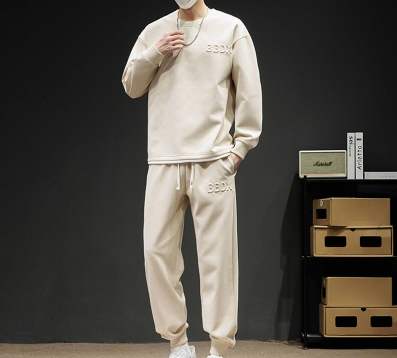 Chic Looser-Fit Apparel Collection: Contemporary Unisex Sports Garments