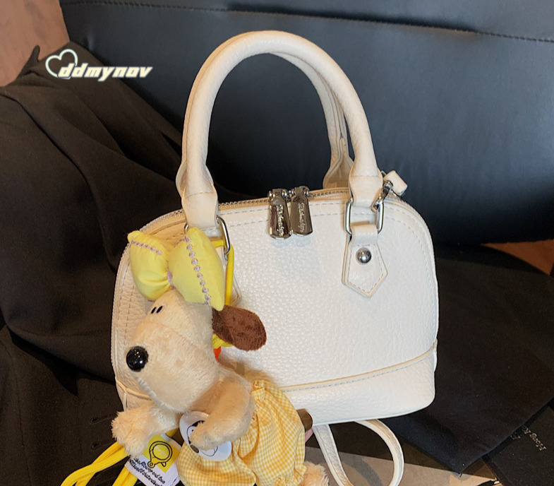 2025 New Summer Small for Women Versatile Fashion Shoulder Crossbody Trending Handheld Shell Bag This Year ddmynov