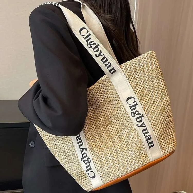 2025 New Woven Straw Bag Designer Women's Large Capacity Autumn/Winter New Full Shoulder Beach Commuter Bucket Bag Trendy Shoulder Bag