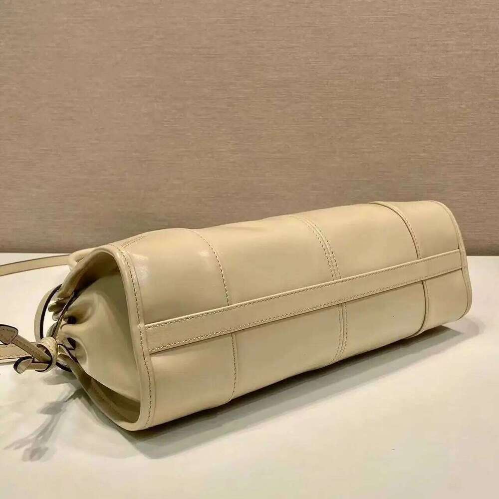 Designer Bag Designer Bag Oil Wax Leather Handbag Casual Shoulder Retro Crossbody Women S Large Capacity Tote