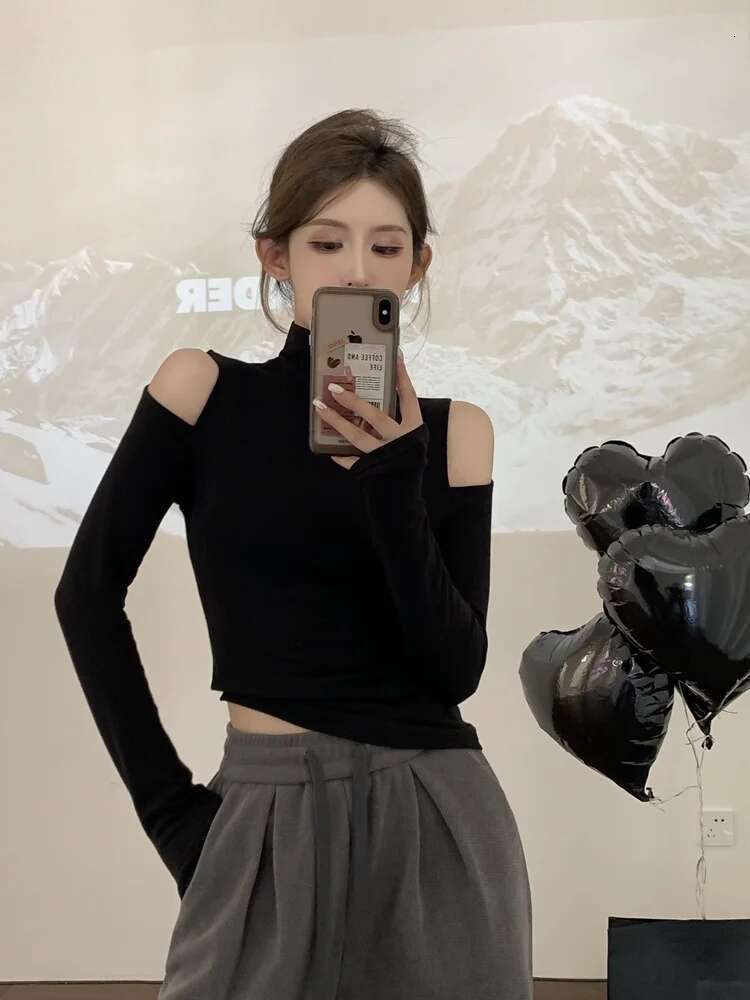 White Off Shoulder Turtleneck Sexy Tshirts Female Tops 2025 Womens T Shirts Luxury High Quality Clothes Long Sleeve Sale O Tees