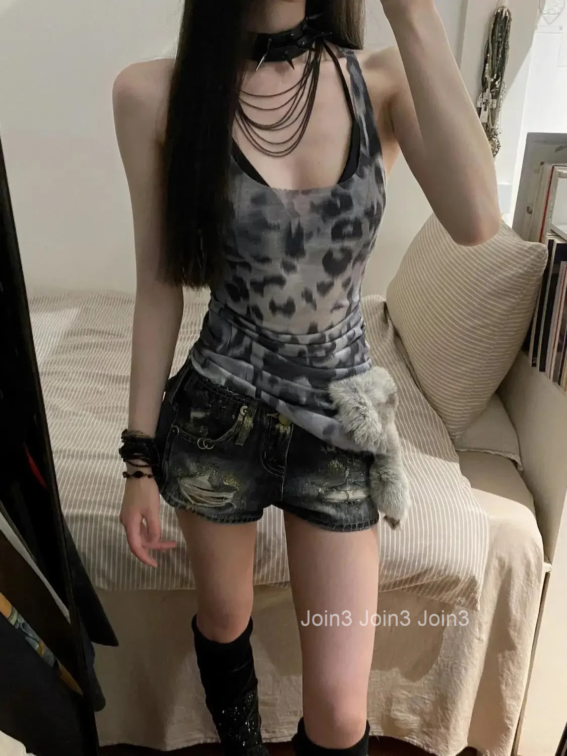 Y2k Vintage Tight Ripped Short Jean Pants Woman Fashion Clothing 2025 Youthful Streetwear Harajuku Flowy Denim Shorts for Women