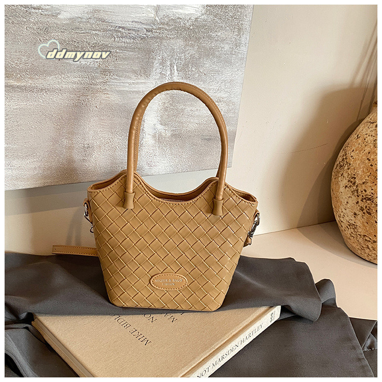 Trendy Silver Handwoven for Women 2025 Super Popular New Light Luxury Niche High-end Crossbody Bag ddmynov ddmynov ddmynov