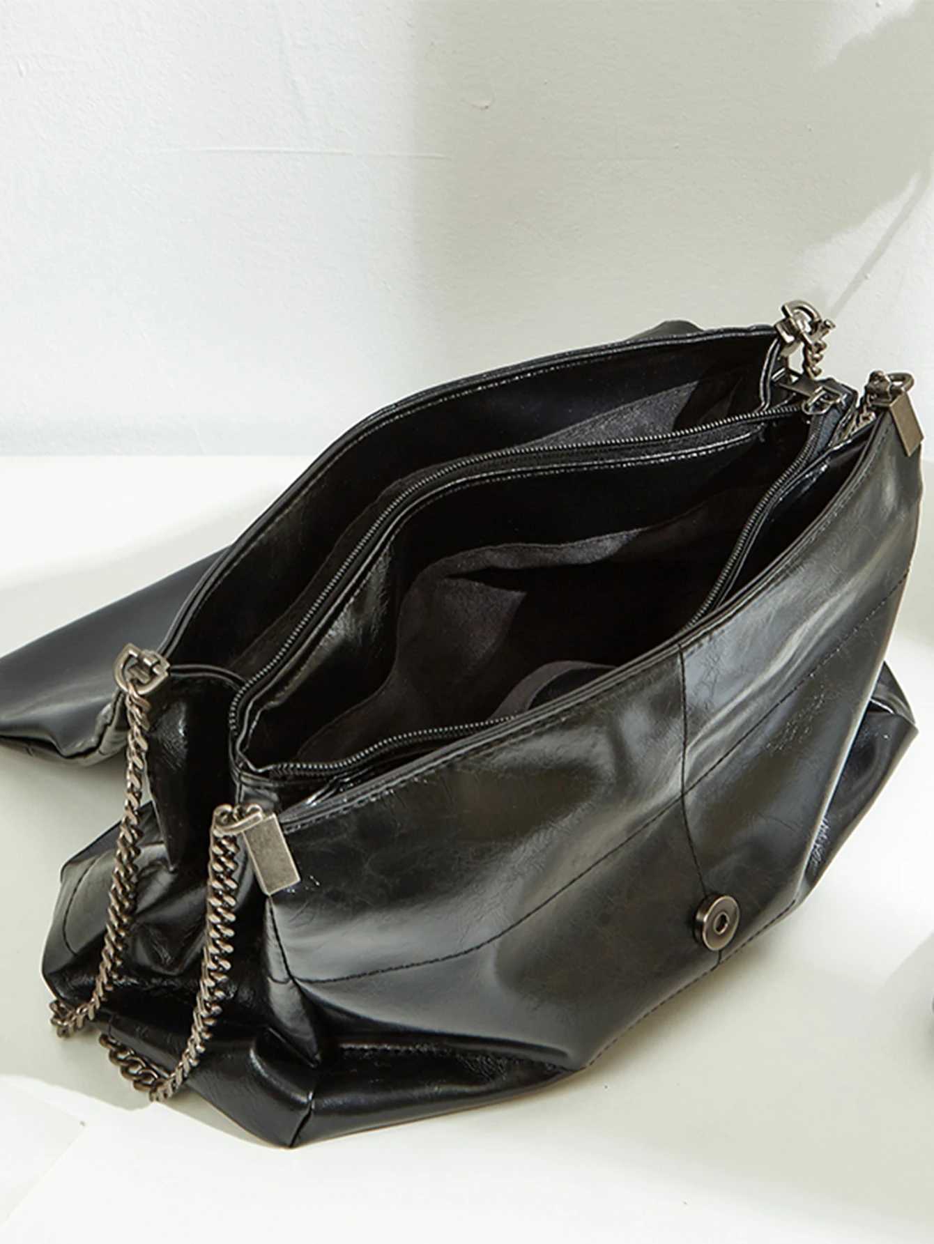 Large Capacity Commuting Bag 2025 New Spring/Summer Mens Chain Tote Bag High-End and Reliable Single Shoulder Underarm Bag Y250718