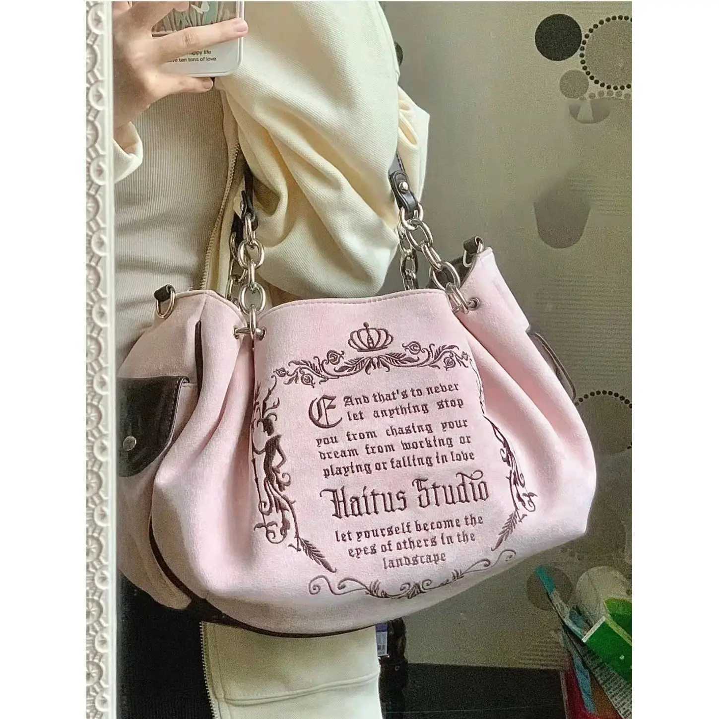 Small Niche Design Retro Artistic Gothic Letter Suede Large Bag Large Capacity Handheld Crossbody Bag Chain Tote Bag XJ2520616