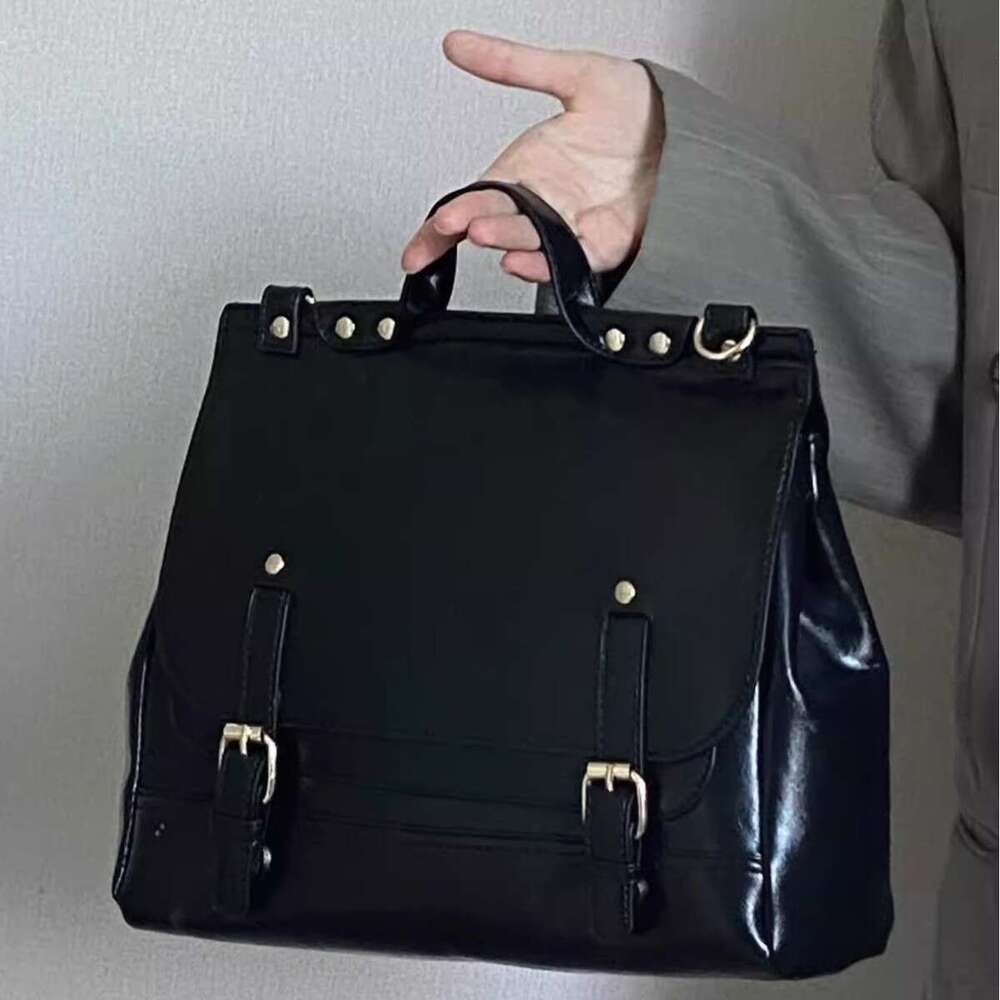 Free shipping designer bag Luxury Spring Oil Wax Leather Cambridge British College Style High end PU Messenger Commuter Large Capacity Backpack Handba