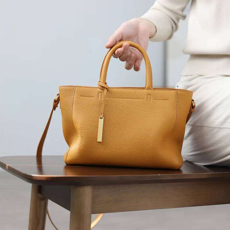 Women Genuine Leather Zipper Tote Cowhide Crossbody Bags Soft Elegant Single Shoulder Bag Durable And Comfortable