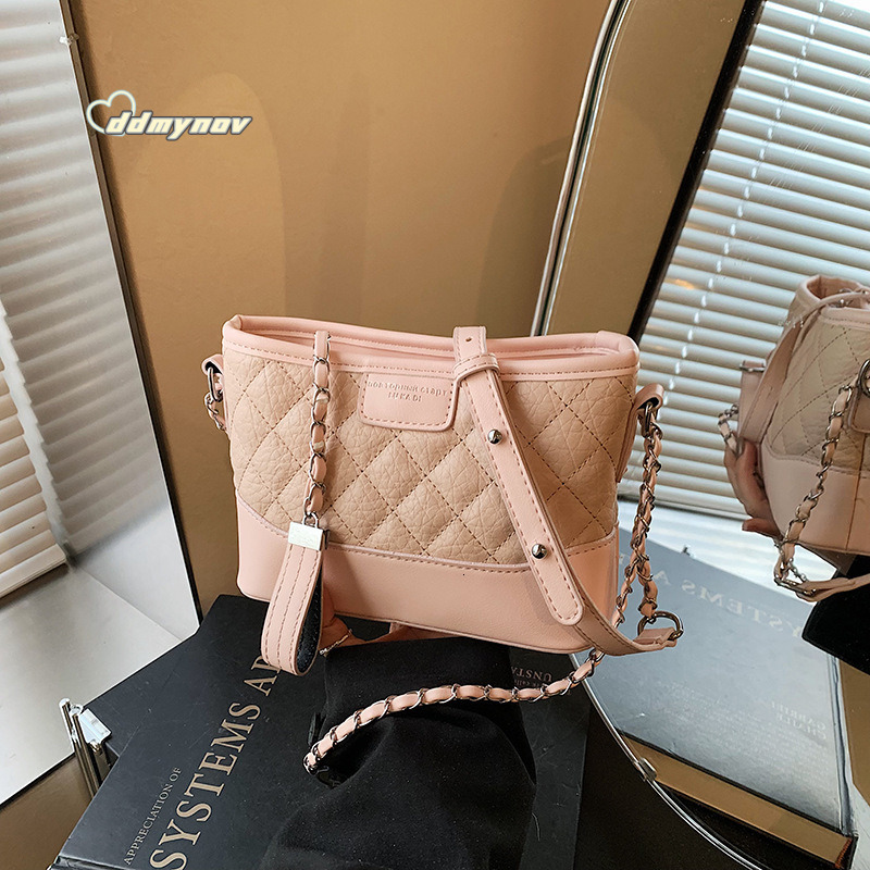 Quilted Chain Small Square 2025 Spring New Korean Version Versatile Crossbody Simple Casual Street Style Bag ddmynov ddmynov ddmynov