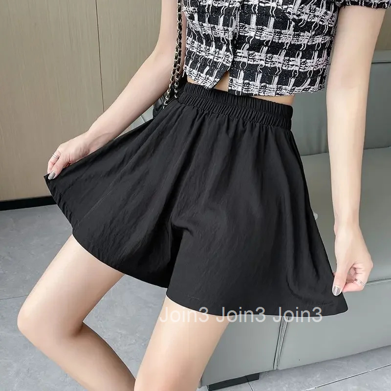 Baggy With Waist Pocket Short Pants Woman Loose Korean Style Shorts for Women Flowy Harajuku Fashion Clothing 2025 Youthful Kpop