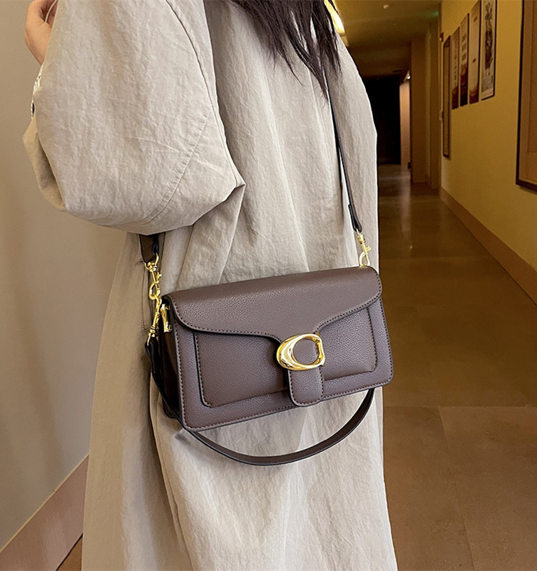 Free shipping designer 2025 new high-end Korean style fashion women's bag, armpit bag, versatile temperament, single shoulder western-style cross
