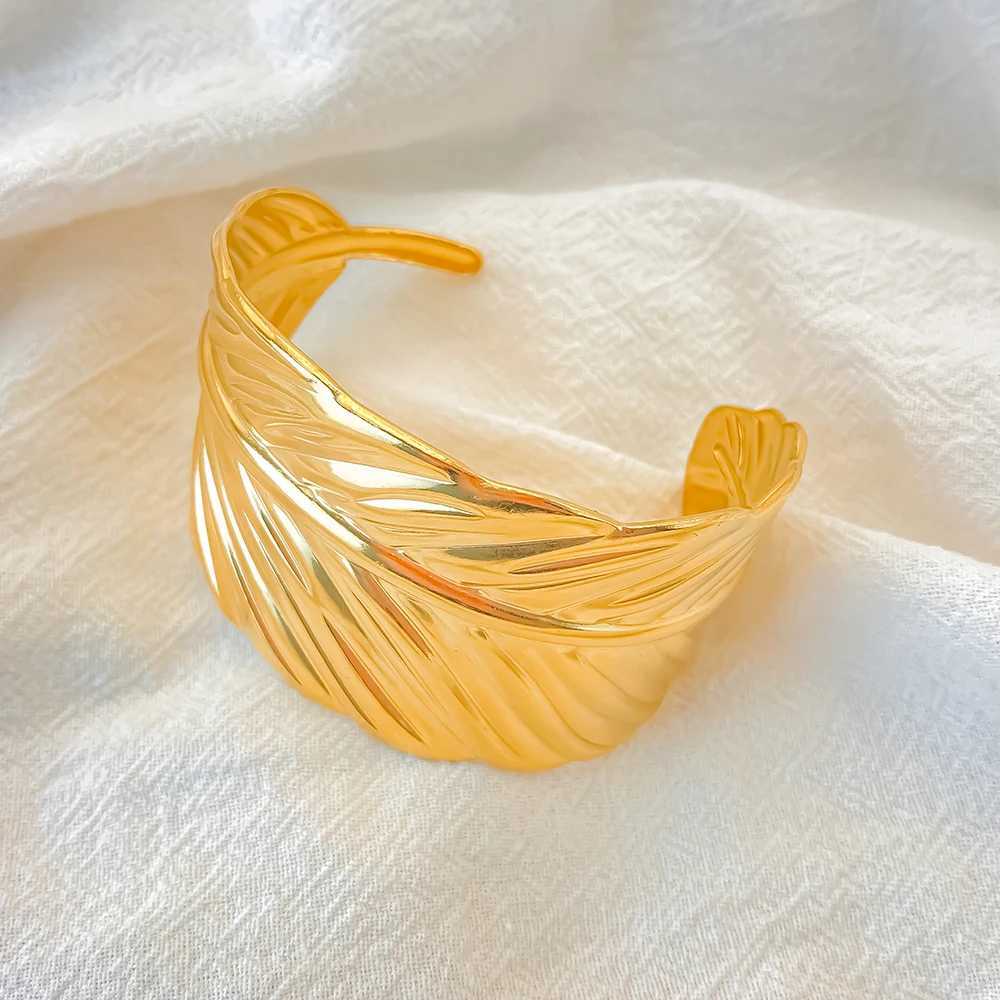 eManco Stainless Steel Womens Wide Bangles Luxury Gold Plated Cuff femme Vintage Jewelry Gift 48 Hour Shipping Z250616