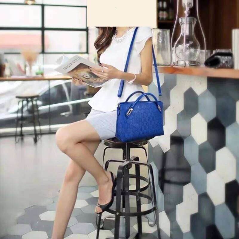 2024 New Emed Women's Bear Pendant Shoulder Crossbody Handbag Composite Bag 4pcs/Set Large Tote Bags