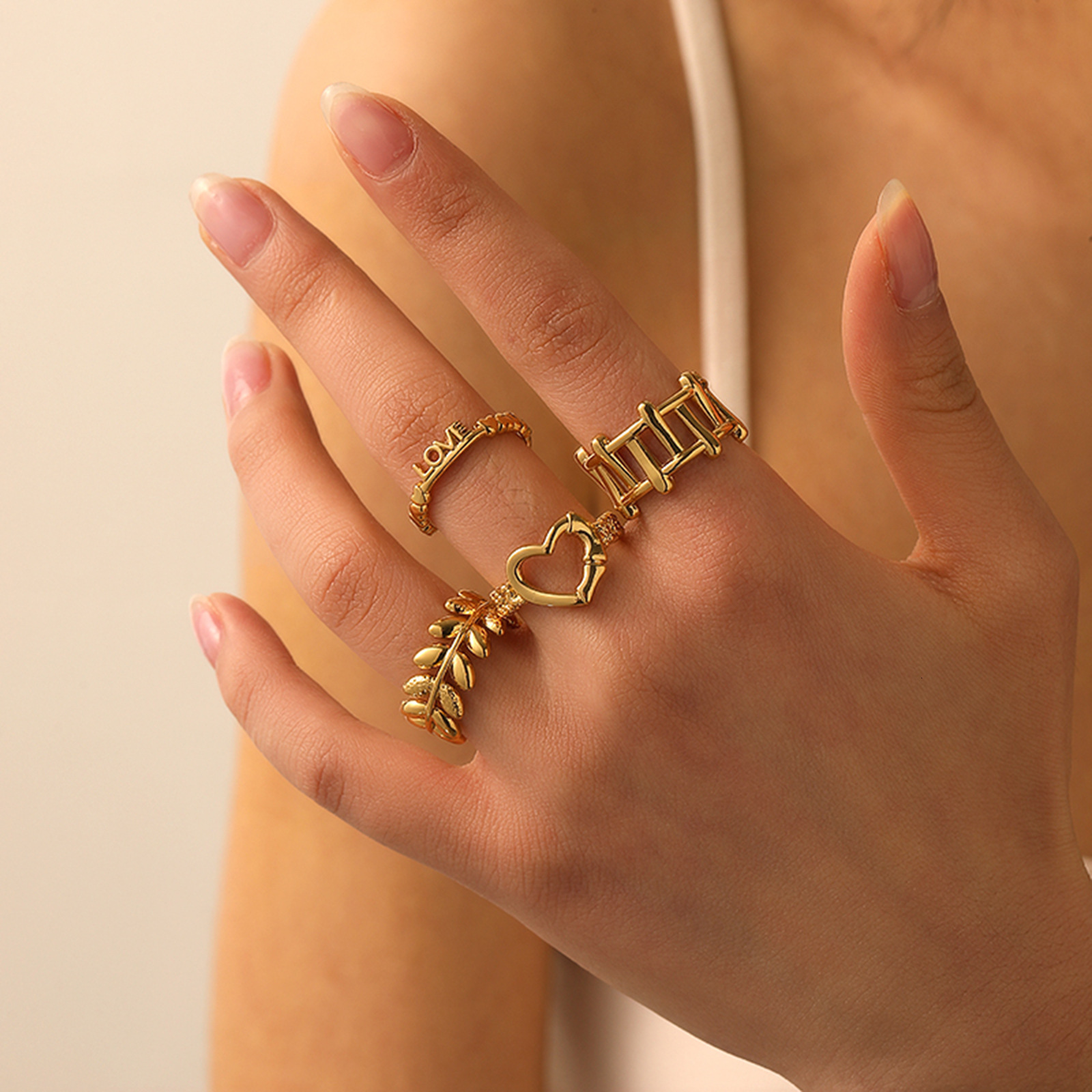 Fashion Light Luxury Style Simple Elegant Hollow Heart LOVE for Women High-end Stainless Steel Ring