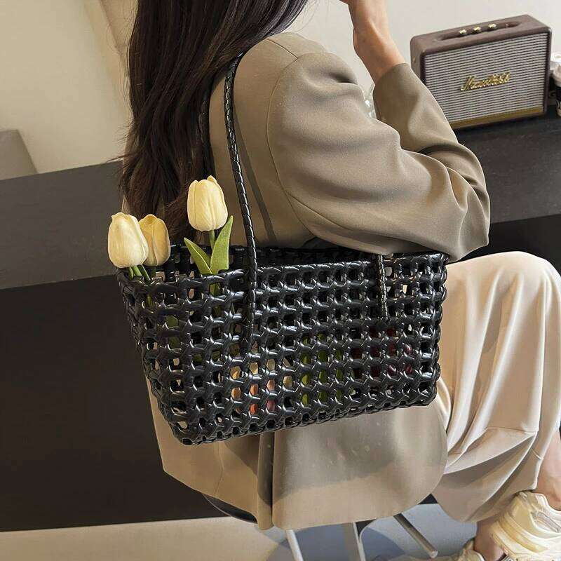 Underarm Basket Shoulder Bags For Women Summer Latest Beach Tote Bag Woven Design Plastic Hollow-Out Handbags