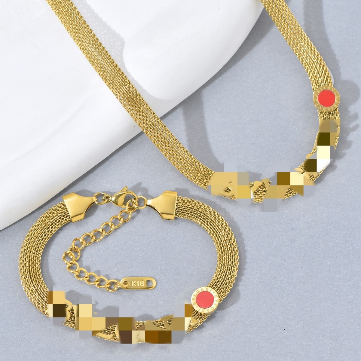 High-End Short for Women Autumn Winter Sweater Chain Design Letter Necklace