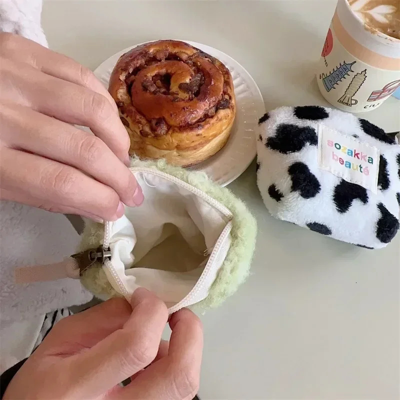 Stripes Plush Coin Purse Kawaii Cute Key Money Card Case Bags Small Coin Bags for Women Boys Girls Gift Mini earphone wallet 250614