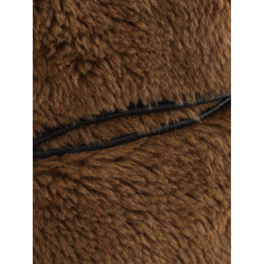 DEEABAE Winter Ladies Temperament Fashion Button Top Maillard Retro Ing Leather Faux Fur Coat Women