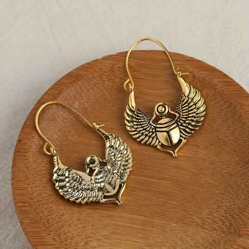 Vintage Metal Beetle Dangle Earrings Retro Western Style Creative Female Ear Ornaments 250610