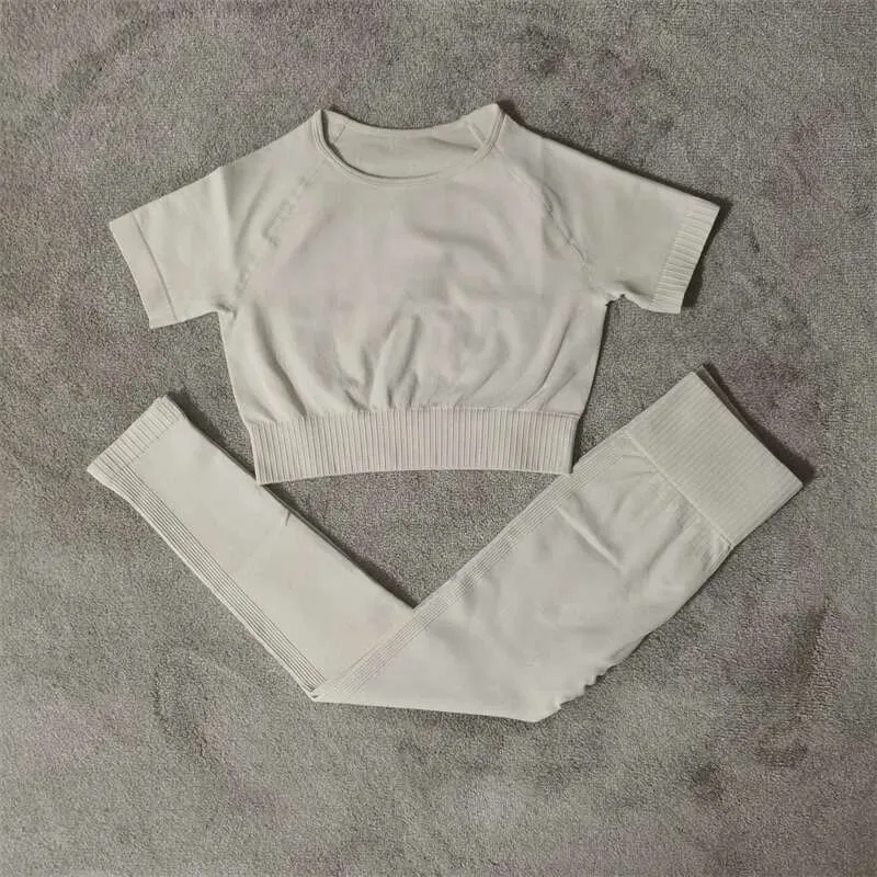 Fitness Yoga Set Seamless Sport Women's Sportswear High Waist Leggings Workout Outfits Two Piece Shorts Sets Womens Gym Clothing