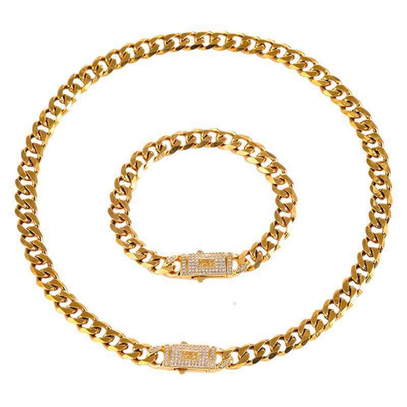 2025 European and American fashion hip-hop and exquisite versatile stainless steel Cuban chain copper zirconia inlaid accessory bracelet cross-border 