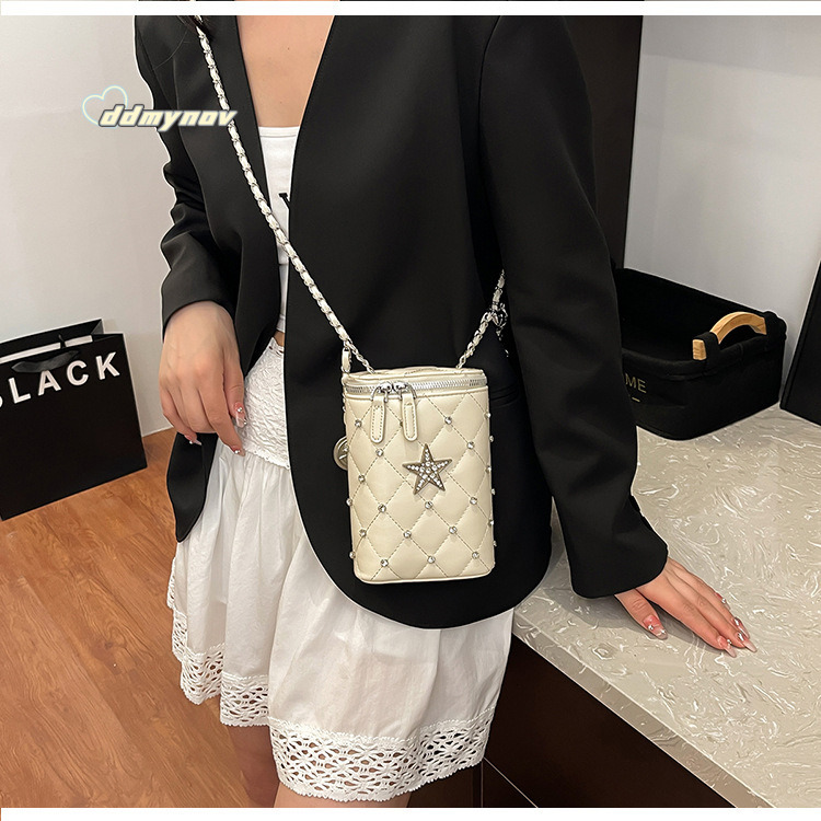Minimalist Quilted Chain Phone for Women 2025 Summer New Fashionable Textured Stylish Casual Shoulder Crossbody Bag ddmynov