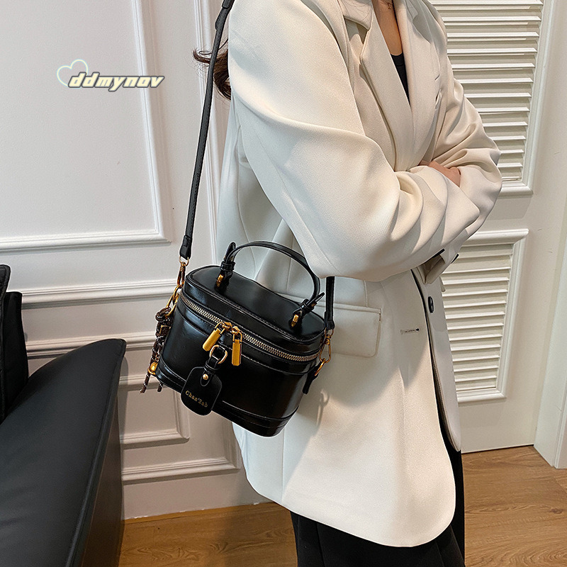 Trendy High-End Handheld Bucket 2025 New Fashion Casual Shoulder Bag Niche Design Crossbody ddmynov