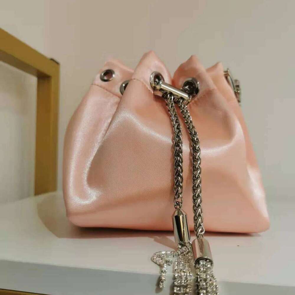 Designer Luxury Tote Sac Evening hangbag WOMEN BAG High Quality Silk Bucket Bags Dias Female Personalized Shoulder Tassels Chains Handbags For Women C