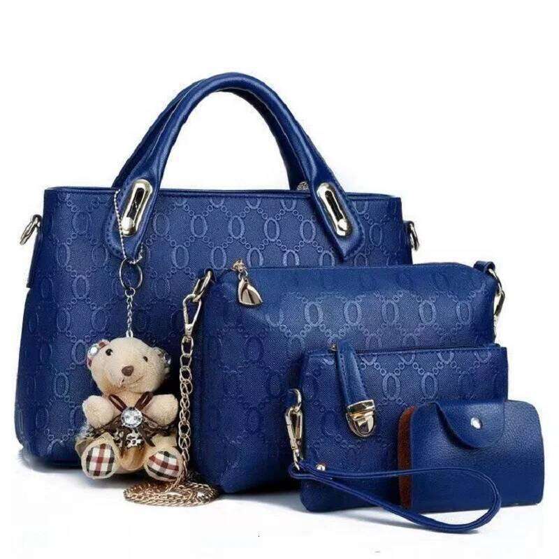 2024 New Emed Women's Bear Pendant Shoulder Crossbody Handbag Composite Bag 4pcs/Set Large Tote Bags