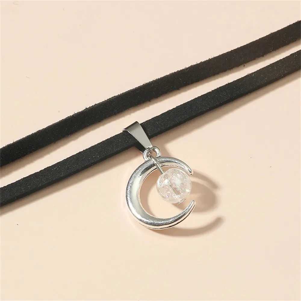 New Arrival Fashion Silver Color Moon Pendant Necklace Gothic Acrylic Beads Flannel Collar Vintage Clavicle Chain Choker Kpop Jewelry V250616