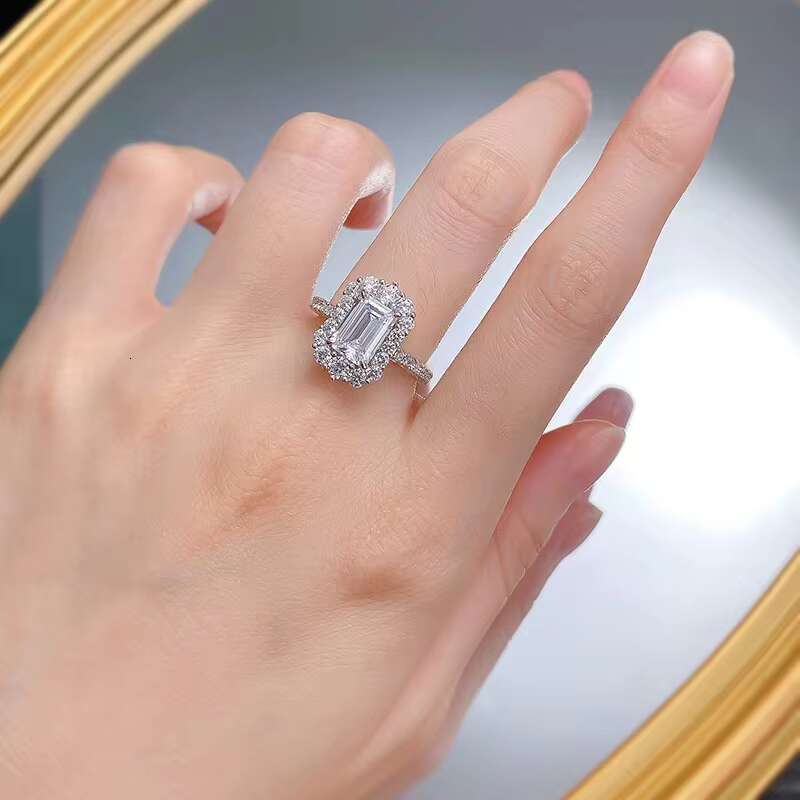 Wholesale High Quality 925 Sterling Silver Jewelry 6*9mm D Color Emerald Cut Moissanite Diamond Women Engagement Wedding Rings