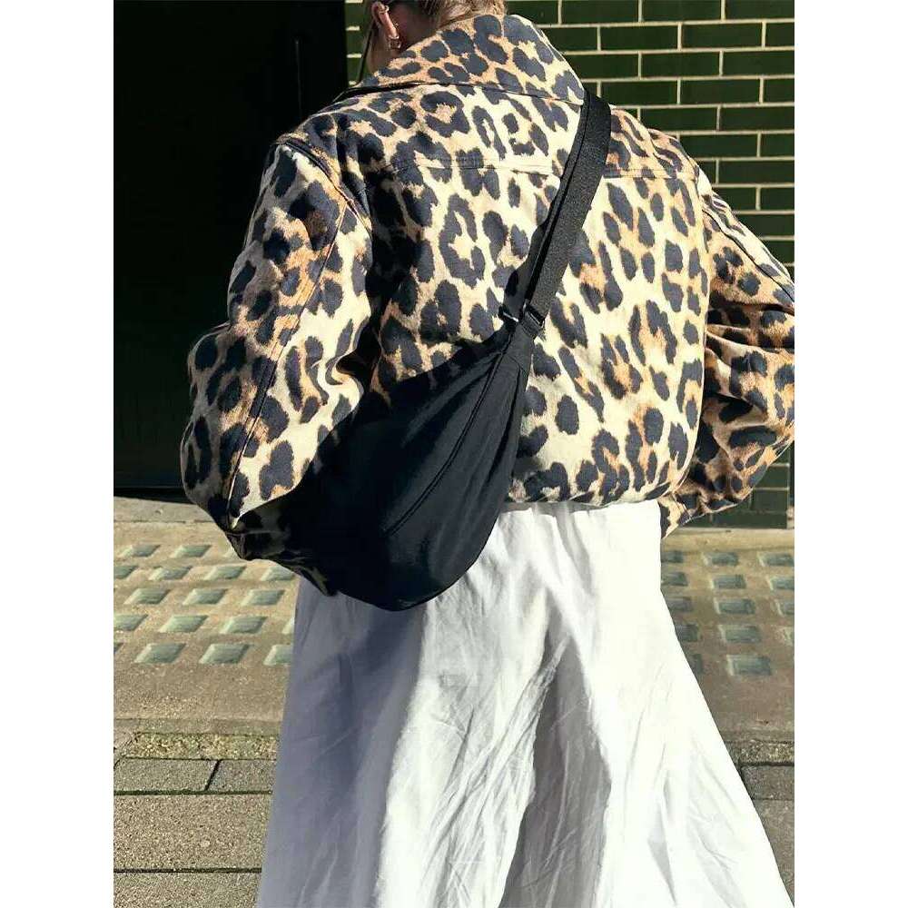 ZBZA Women Leopard Print Vintage Loose Jacket Doll Collar Metal Zipper Patch Pocket Patchwork Coat Fall Winter New Chic Overcoat