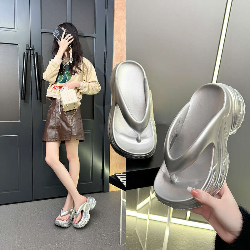 Women's Flip-Flops Indoor and Outdoor Thick Sole EVA Comfortable Fashionable Beach Sandals Korean Style Toe Post Slippers