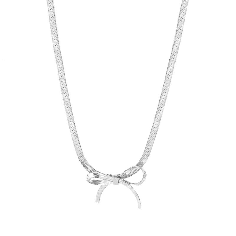 Light Style Simple Fashion Bowknot Necklace for Women Versatile Elegant Titanium Steel Non-Fading Jewelry