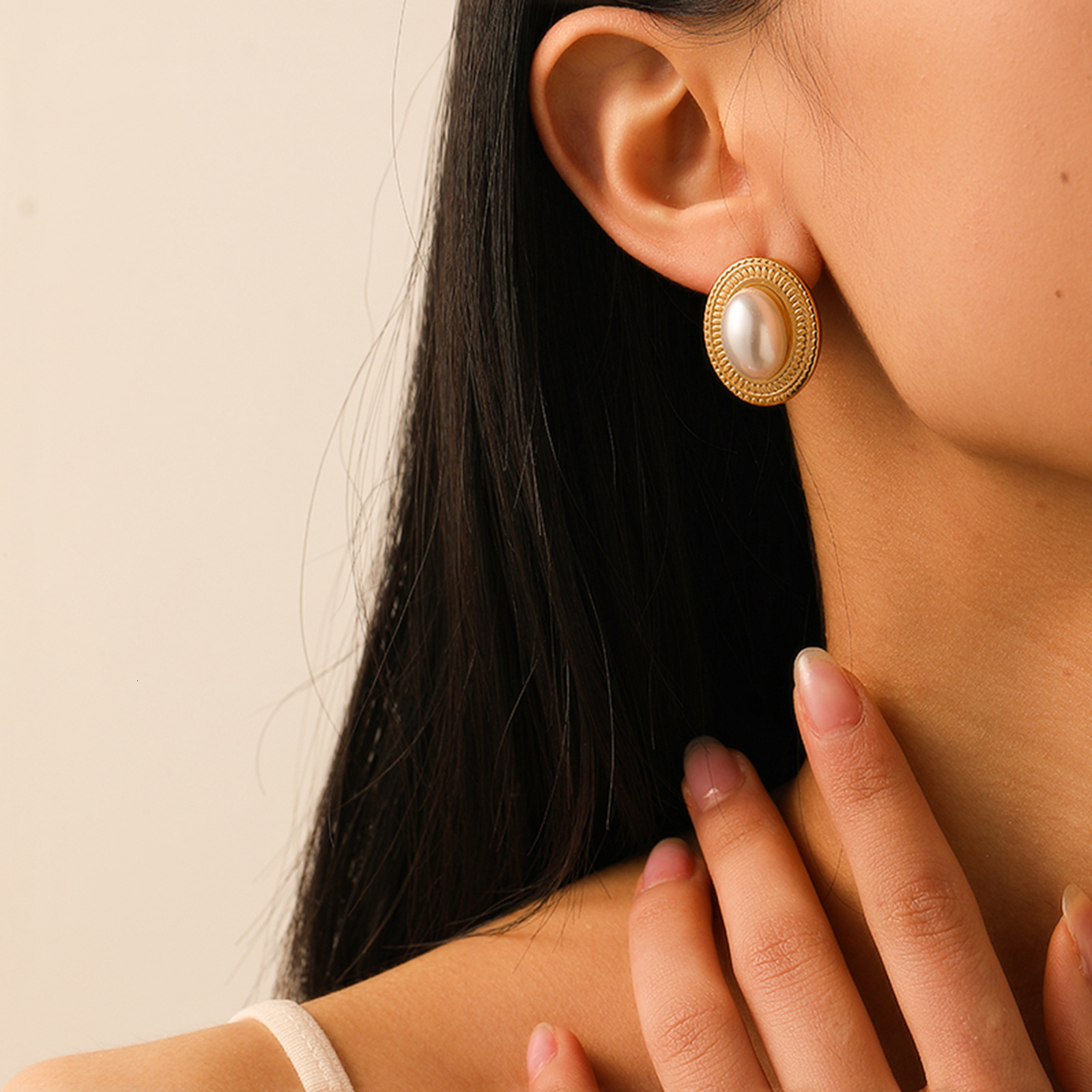 Fashion Light Style Personality Temperament Pearl Round Earrings for Women High-end Titanium Steel Non-fading Ear Jewelry