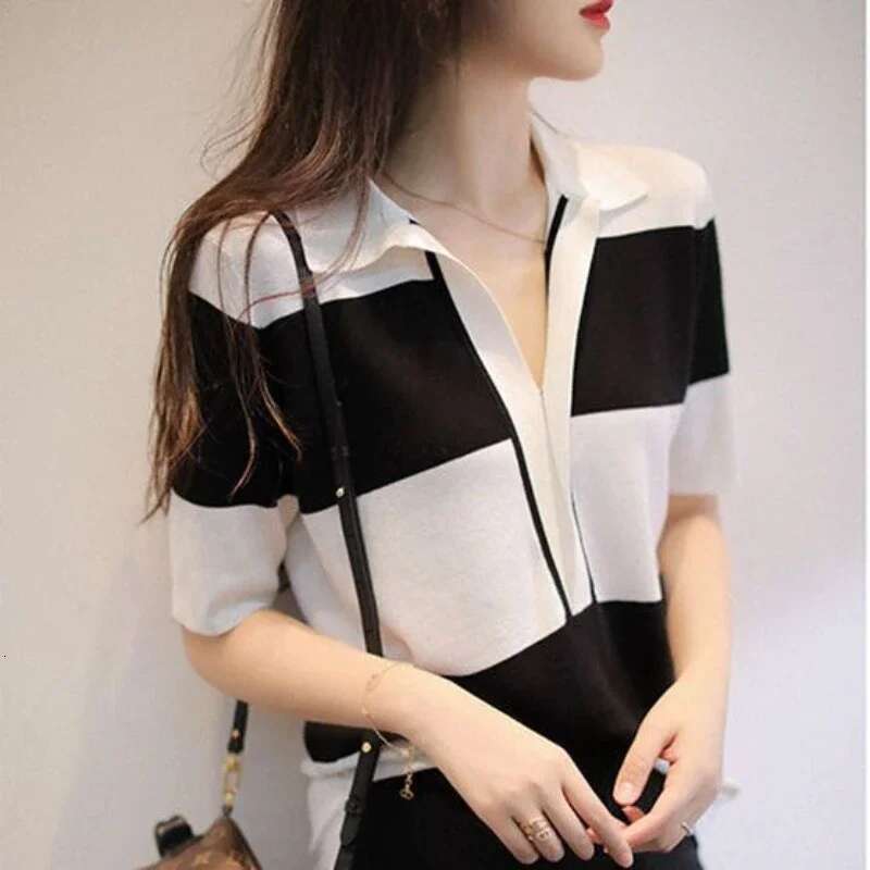 Tops Woman Striped Baggy New in Knitwears Short Sleeve T Shirt for Women Korean Reviews Clothes Emo Y2k Clearance 90s Vintage