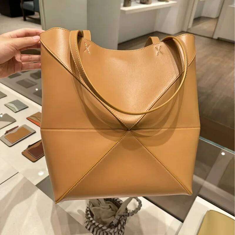 2024 New Soft Cow Foldable Geometric Tote Genuine Leather Handbag Commuter Large Capacity Travel Bag For Women