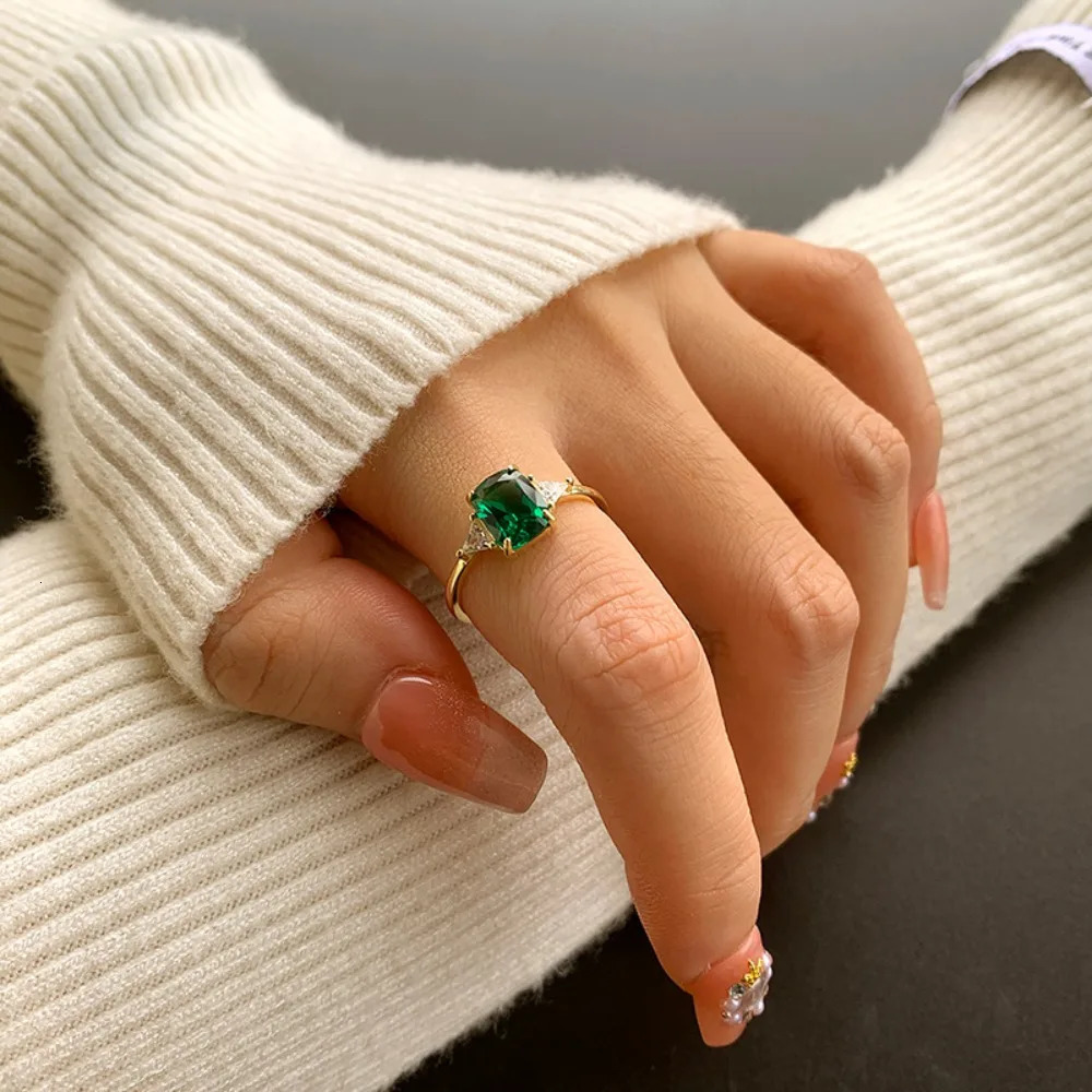 Monkton 925 Sterling Silver Emerald Gemstone Rings for Women Retro Ring for Wedding Engagement Jewelry Accessories 250610
