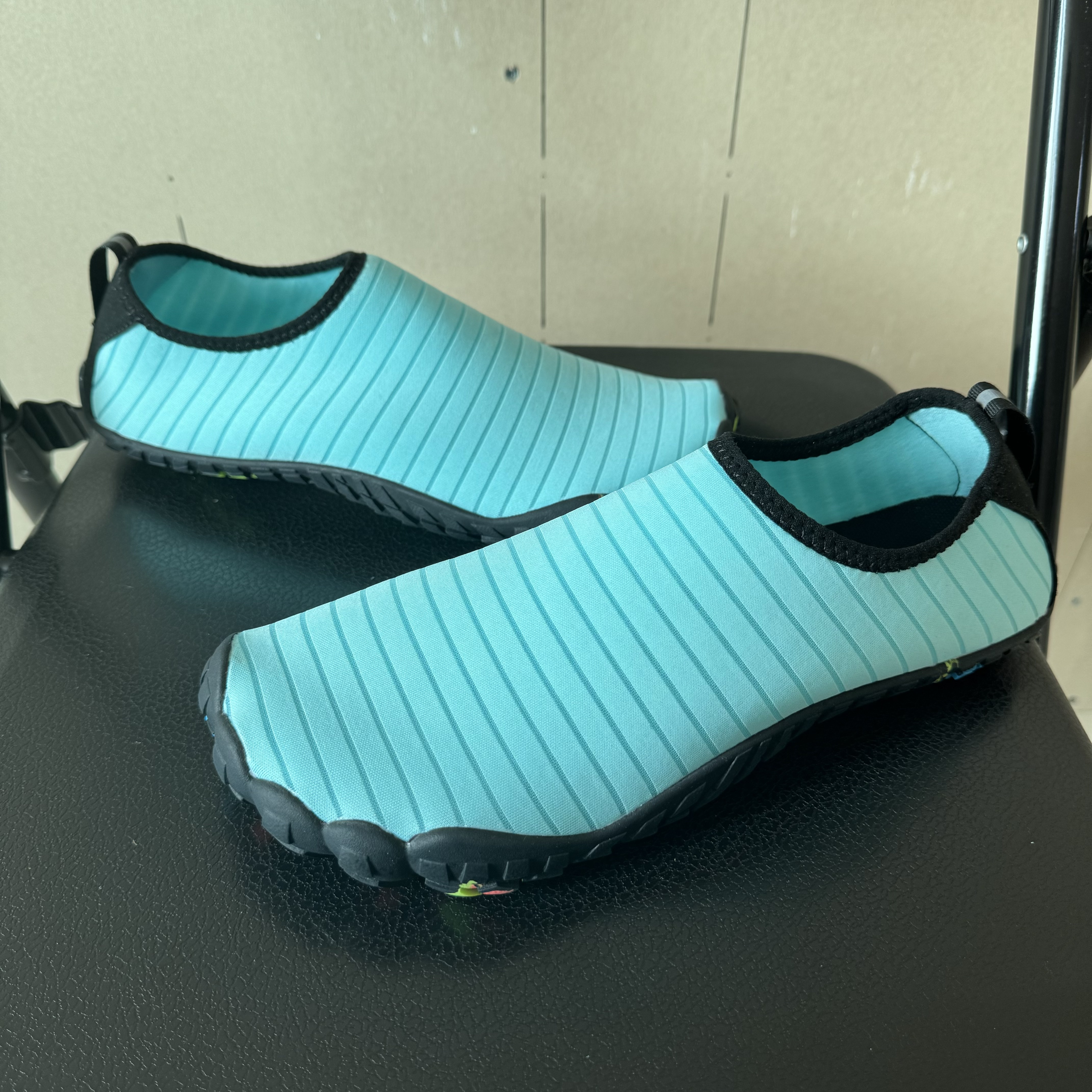 Breathable Indoor/Outdoor Couple's Yoga Footwear Perfect for Aquatic Activities