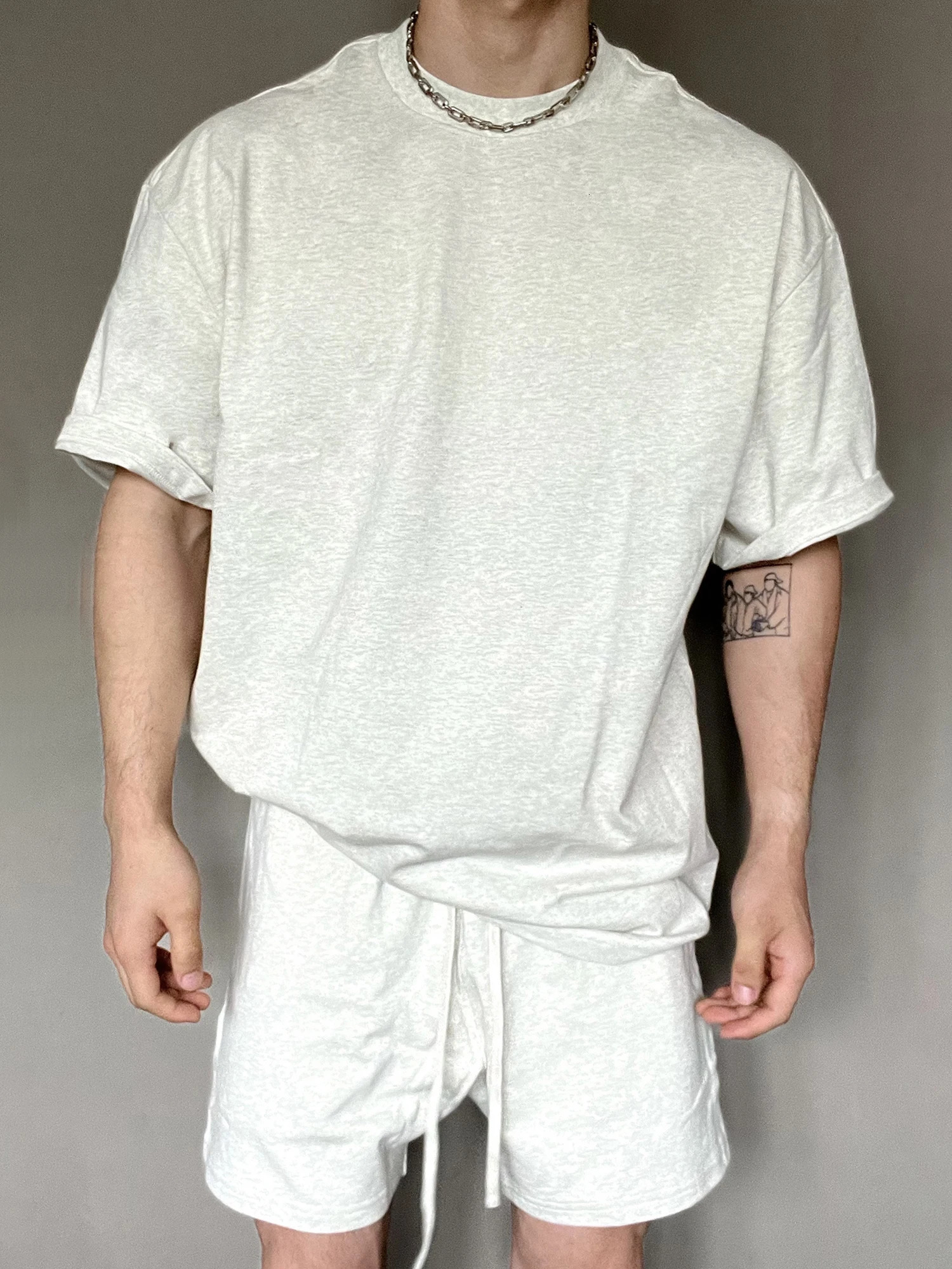 American Heavy Solid Color Small Neckline Shortsleeved Tshirt Mens Summer 425G Shorts Sports and Leisure Loose Suit 250612