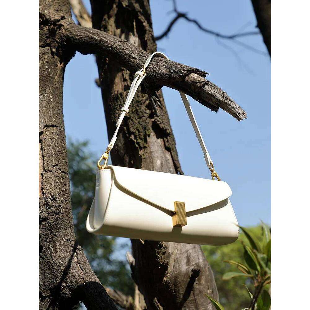 Niche Genuine Leather Women in 2025 Trendy And Versatile Shoulder Crossbody For Commuting Underarm Bag Handbag