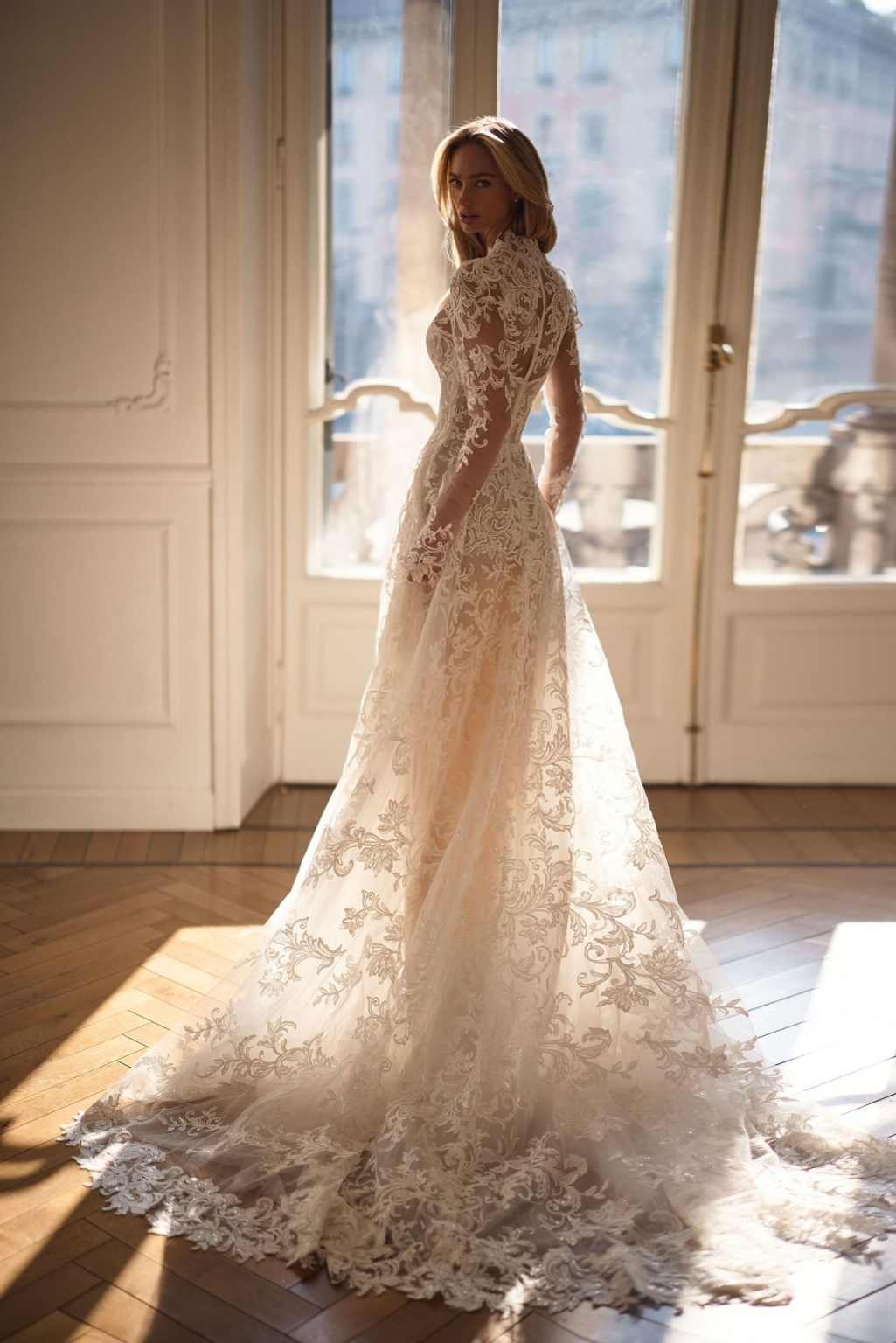 Fashion V Neck Lace Wedding Dresses Simple Illusion Long Sleeve Bridal Gown Customized Floor Length A Line Vestido De Novia