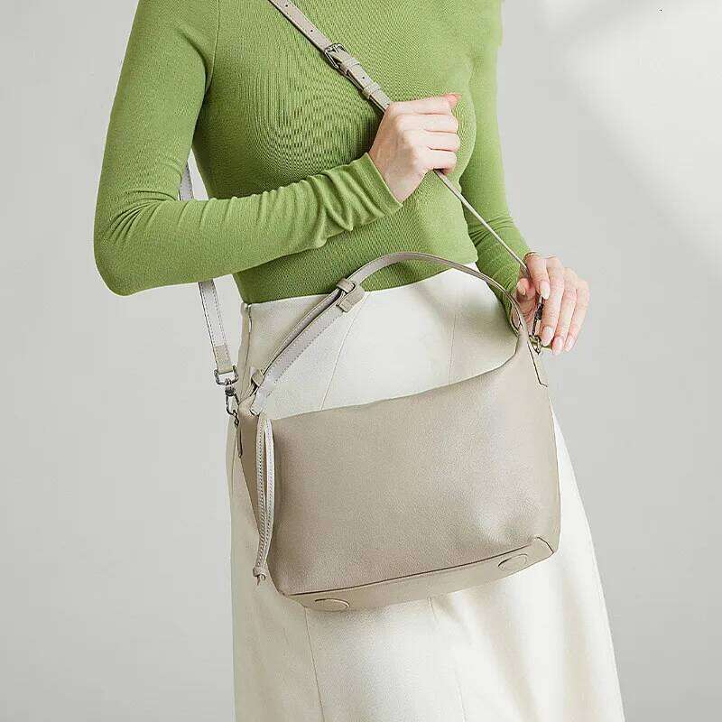 Versatile Genuine Soft Leather Crossbody For Women New Lightweight Shoulder Diagonal Underarm Bag Daily Commuter Handbags