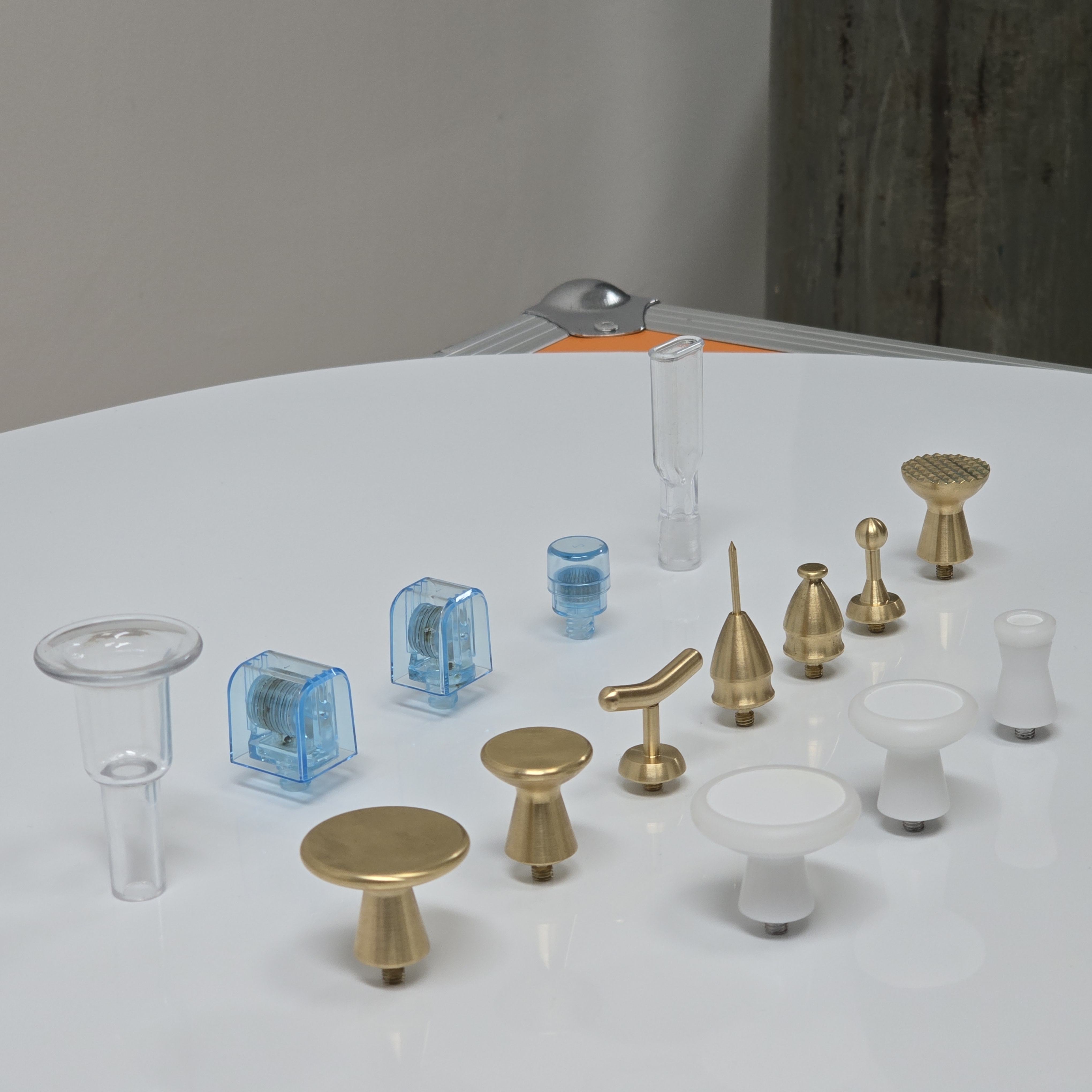 Beauty Salon Aesthetic Equipment Multifunctional 9 In 1 Fibroblast Cold Ozone Plasma Pen Machine High Frequency Spark Plasma For Acne Treatment Face R