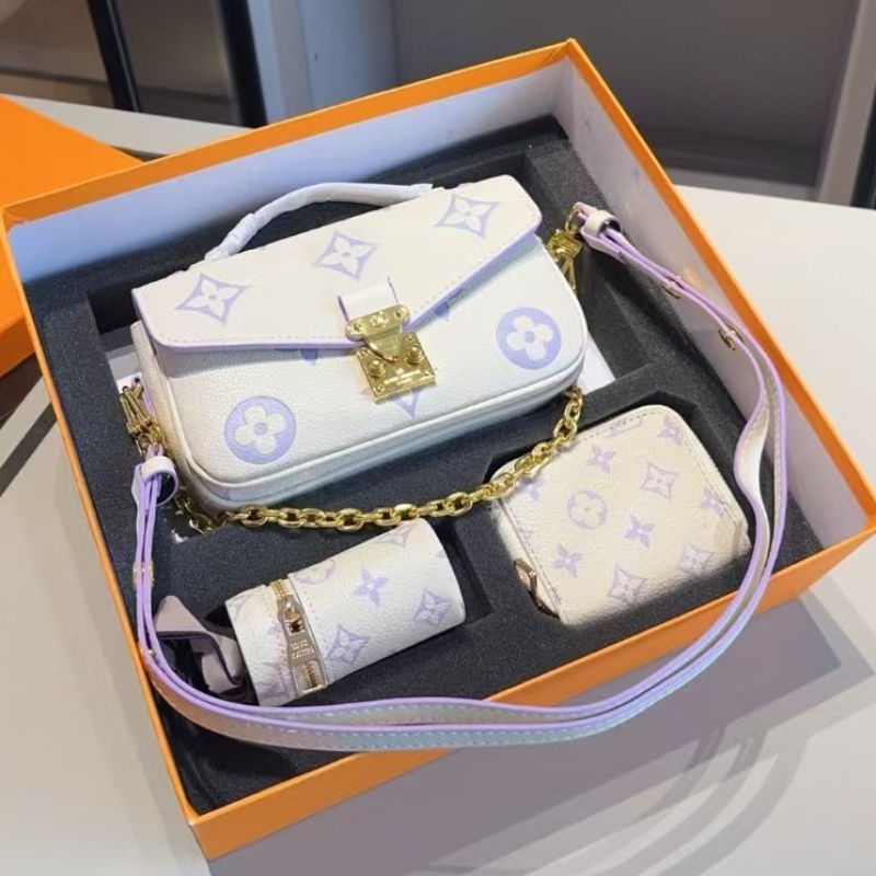 2025 Girl Light Luxury Lipstick Wallet Makeup Bag Designer One Shoulder Fashion Letter Flower Bag Tote Bags