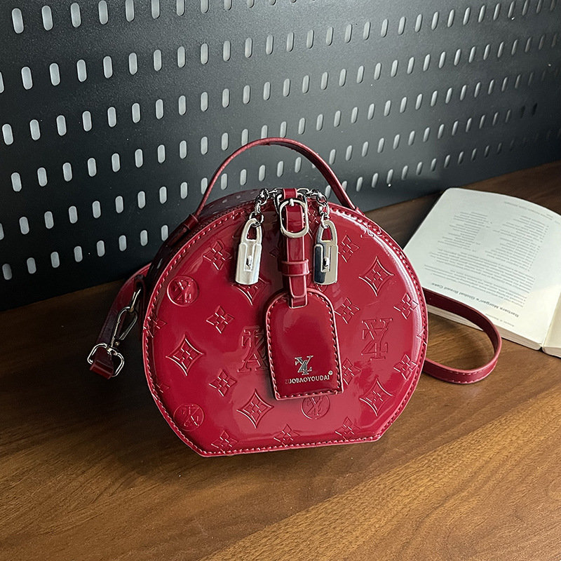 designer High-end Fashion Handbag Small Round Bag 2025 New Niche Design Light Luxury Women's Shoulder Bag Crossbody Bag