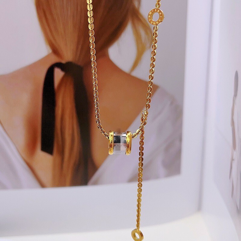 Fashion Style Personality Versatile Roman Numeral Small Waist Necklace for Women High-end Titanium Steel Non-fading Jewelry
