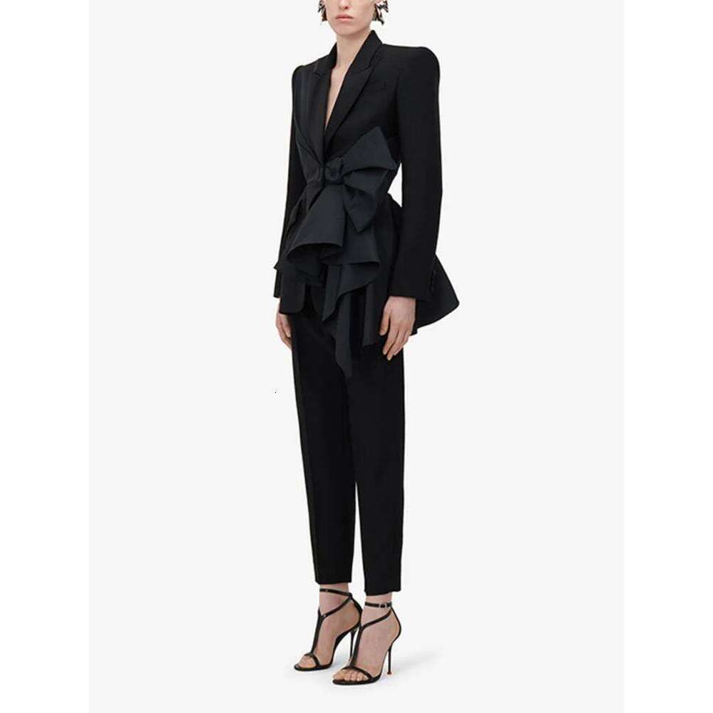 Designer Clothing 2025 TWOTWINSTYLE Solid Spliced Bowknot Hollow Out Blazer For Women Notched Collar Long Sleeve Tunic Temperament Blazers Female New