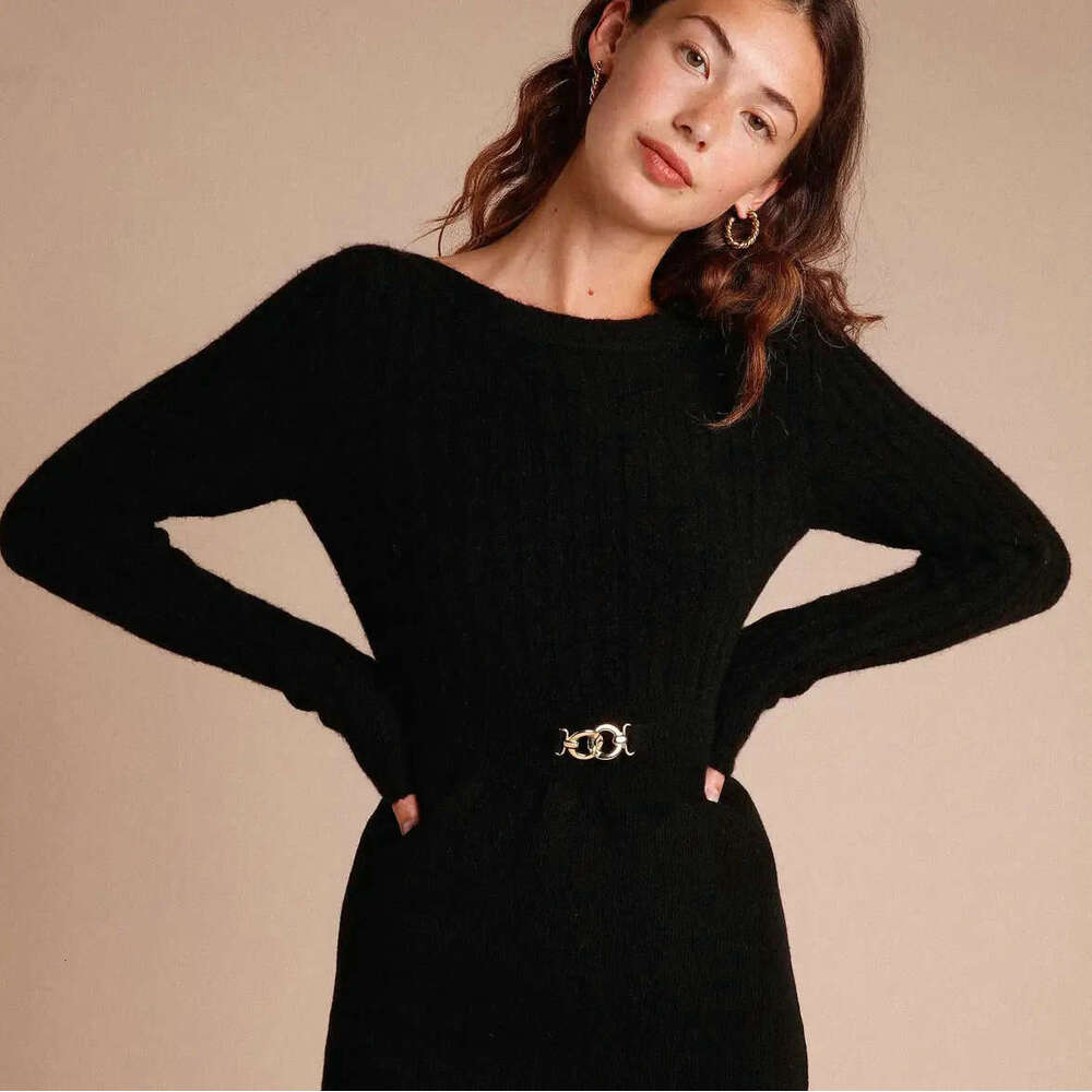 Devise Plus Size Dresses Buttock 518 Summer New 2025 Short Waist-cinching Round Neck Slim Knit Sweater Dress French Style Womens Fashion