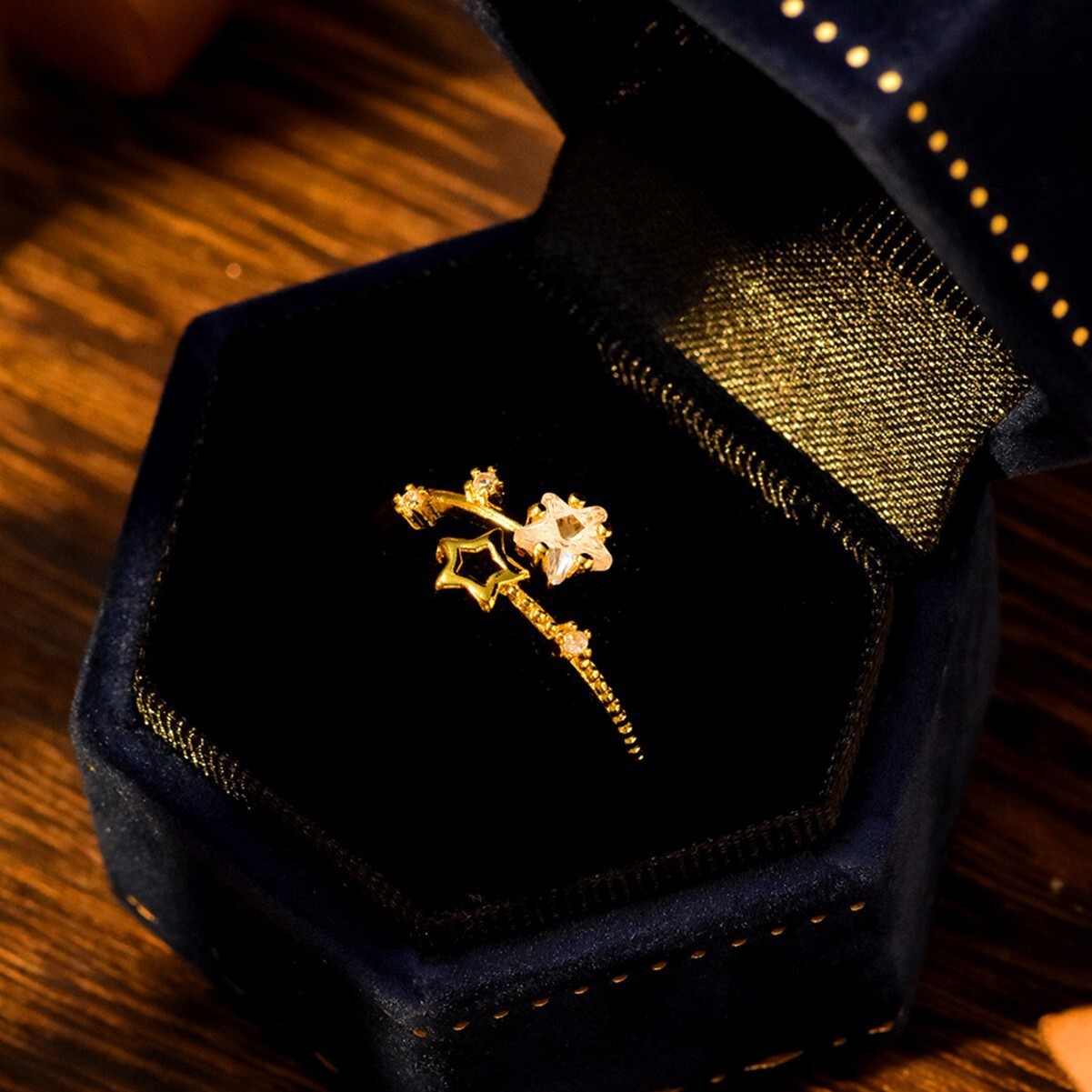 Style Personality Trendy Temperament Inlaid Diamond Hollow Star Ring for Women Titanium Steel Versatile High-end Sense Jewelry