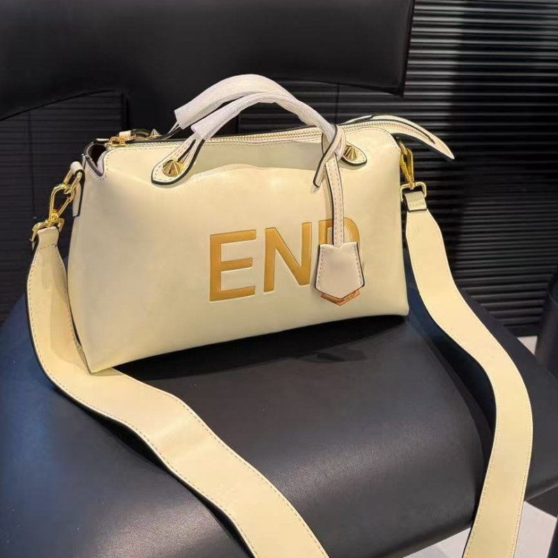 2025 New Light Luxury Girl Solid Color Letter Makeup Bag Designer Letter Single Shoulder Crossbody Bag Phone Bags